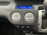オートエアコン付きです!お好みの温度をセットするだけでエアコンの風量などを自動でコントロール。快適な車内でお過ごしいただけます。