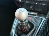 アルミのシフトノブが装備されております♪