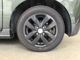 純正アルミホイール標準装備です。力強いデザインです☆