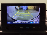 バックをするとき自動でリアの様子が映る『リアカメラ』付き! 画面で確認しながらバックが出来るので駐車の時も安心です。