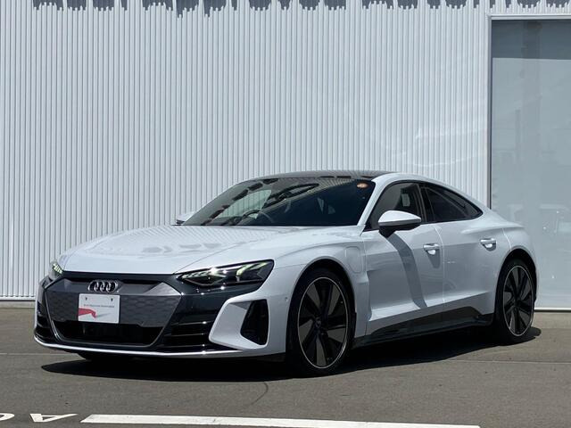 アウディ e-tron GT クワトロ 