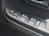 パワーウインドウを装備しております!後席ウインドゥの閉め忘れも運転席で解決できます♪