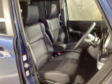 運転席の状態もグッド!年式・走行距離をほとんど感じさせない、大変きれいな室内です!