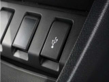 ◆USB接続端子◆使いやすい場所に装備されています♪