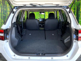 後席を格納すると、これだけの広さが!シーンに合わせたシートアレンジで、大きな荷物も積むことが出来ます♪
