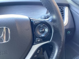 Hondaセンシングの機能のひとつ、アダプティブクルーズコントロール付!アクセルから足を離しても設定したスピードと前車との車間を保ち走行してくれます!車線維持もアシスト☆高速道路で疲労軽減ですね☆