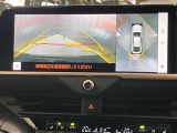 【パノラミックビューモニター】車両を上から見たような映像を画面に表示。運転席からの目視だけでは見にくい、車両周辺の状況をリアルタイムでしっかり確認できます!