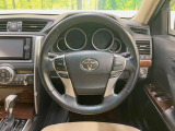 【純正革巻きステアリング】上質な革を使用することで、手にしっかり馴染みとても運転しやすいハンドルです♪