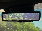 【デジタルインナーミラー】後席の大きな荷物や同乗者で後方が確認しづらい時でも安心!カメラが撮影した車両後方の映像をルームミラー内に表示。クリアな視界で状況の確認が可能です!