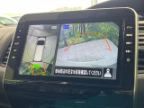 【アラウンドビューモニター】専用のカメラにより、上から見下ろしたような視点で360度クルマの周囲を確認することができます☆死角部分も確認しやすく、狭い場所での切り返しや駐車もスムーズに行えます。