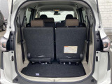 【ラゲッジスペース】リアシートを倒せばこの大容量!!ダンボールなどの大きい荷物も釣り具などの長尺物まで様々載せられそうです!!