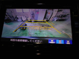 バックカメラの画像です。ガイドラインがスムースな車庫入れをサポートいたします!車庫入れの安心感がアップしますね☆