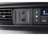 スマートフォンなどの音楽再生が可能なUSB接続ジャック装備車両です♪♪♪