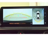 【パノラミックビューモニター】専用のカメラにより、上から見下ろしたような視点で360度クルマの周囲を確認することができます☆縦列駐車や幅寄せ時に活躍してくれます