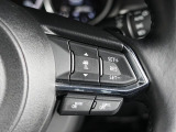 前走車両の速度に合せて、自車の速度を調整できる「MRCC(マツダレーダークルーズコントロール)」を装備しています。