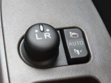 こちらのルーミーはオートミラー付き!うっかり閉じ忘れの無いように、鍵を閉めるとミラーも閉じ、エンジン掛ければミラーが開きます!あると便利なんです♪
