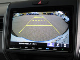 バックをするとき自動でリアの様子が映る『リアカメラ』付き!画面で確認しながらバックができますから安心ですね。でも、目視も大切ですよ!安全第一でお願いします!