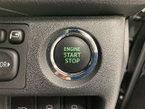 キーを差さずにエンジン始動可能なプッシュスタート方式。スムーズな動作が魅力です。