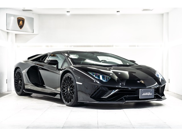 アヴェンタドールロードスター LP780-4 ウルティメ 4WD 