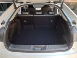 広々としたラゲージスペースを備えています。大きなものや長さのある荷物もしっかりと積み込めます。