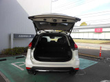 大きく開くリヤハッチ,荷物スペースも確保できます