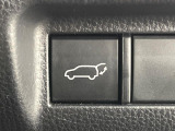 【パワーバックドア】スマートキーや運転席のボタンを押すだけでリアゲートが自動で開閉します!荷物を持っている時や、高い位置にあるバックドアを閉める際に便利な機能です♪