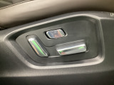 パワーシートを装備!体格や好みに応じたポジションをスムーズに調整できます。
