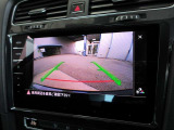 バックをする際に便利な【バックモニター】を装備 駐車や車庫入れが苦手な人もこれで安心♪ ※過信は禁物です☆ 目視と併せてご利用ください