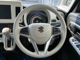 【ステアリング】軽く扱いやすいステアリング操作が可能です◎