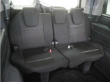 3列目シートもゆとりの設計!大人数のドライブもお任せ下さい!必要のない時は簡単に収納することも可能!使い勝手の幅が広がります!