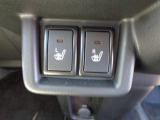 両席シートヒーター装備。寒い季節にはとても役に立つ有難い装備です。