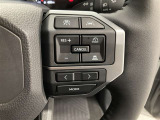 レーダークルーズコントロール(全車速追従機能付)付きです。車速に応じて追従支援してくれるので、ロングドライブも快適です。詳細は販売店スタッフまでおたずねください。