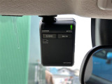【ドライブレコーダー】映像・音声などの運転中の記録を残します。事故などを起こした起こされた時の証拠になりえますので、もしも時でも安心ですね。