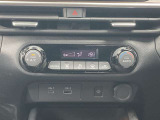 ◆エアコン◆温度の設定をしてAUTOボタンを押すだけ簡単。車内を快適な温度に保ってくれます