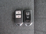 スマートキー付。キーを取り出さなくてもドアロックの施錠・開錠、エンジンの始動が出来ます。雨の日や荷物の多い日にとても便利ですね。