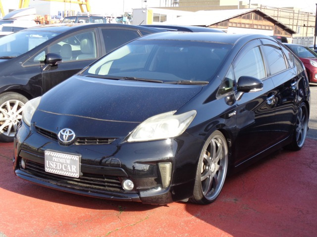 トヨタ プリウス 