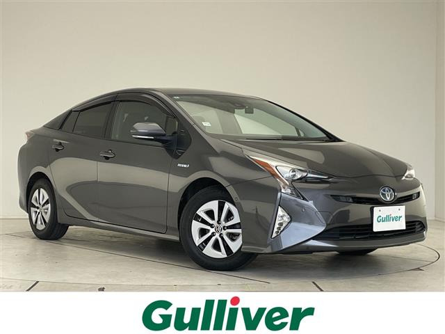 トヨタ プリウス 