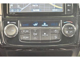 お好きな温度に設定すれば自動的に温度を調節、車内を快適空間に仕上げてくれます。