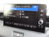 ナビゲーションはホンダコネクトディスプレイを装着しております。AM、FM、Bluetooth、フルセグTVがご使用いただけます。初めて訪れた場所でも道に迷わず安心ですね!