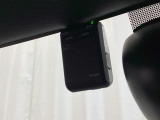ドライブレコーダーが前方の監視をしてくれます。衝突や急ブレーキなどを感知した場合に、記録された動画が万が一の際に直前の状況を把握する手助けとなります。