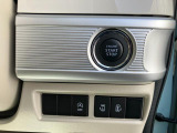 【キーレスプッシュスタート】!パワースライドドアなど各機能のスイッチは運転席から操作ラクラク。