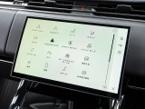 新しく生まれ変わったインフォテイメントシステム「Pivi Pro」を搭載します。AppleCarPlay / Android Auto接続にも対応。より直感的でスマートな操作が可能となります。