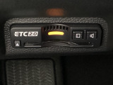 ハンドルの左下にETC2.0がついています。高速道路の料金所の通過も楽々です!。 カードの取り出しもしやすい場所についています。