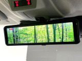 【デジタルインナーミラー】後席の大きな荷物や同乗者で後方が確認しづらい時でも安心!カメラが撮影した車両後方の映像をルームミラー内に表示。クリアな視界で状況の確認が可能です!