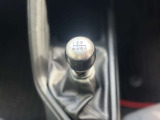 ホンダの軽自動車初の6速マニュアルトランスミッション。ショートストロークでダイレクト感の高い操作性を持っています。