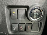 アイドリングストップ機能がついているので、停車時にエンジンを止めて燃料消費を抑えます。環境にもお財布に優しいですね♪