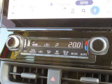 オートエアコンで車内はいつでも快適です♪