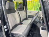 運転席シート廻りは使用感も少なく、良好な状態となっています。前オーナー様が丁寧に使っていたことがよくわかりますね。