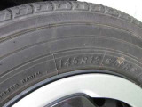 タイヤサイズは、145R12です。