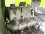 3列目シートはもちろん状態良好☆大人でもゆったりと座って頂けますので、大人数でのお出かけもラクラクです♪ご家族で、気の知れた仲間で、ドライブに行くのが楽しみですね♪